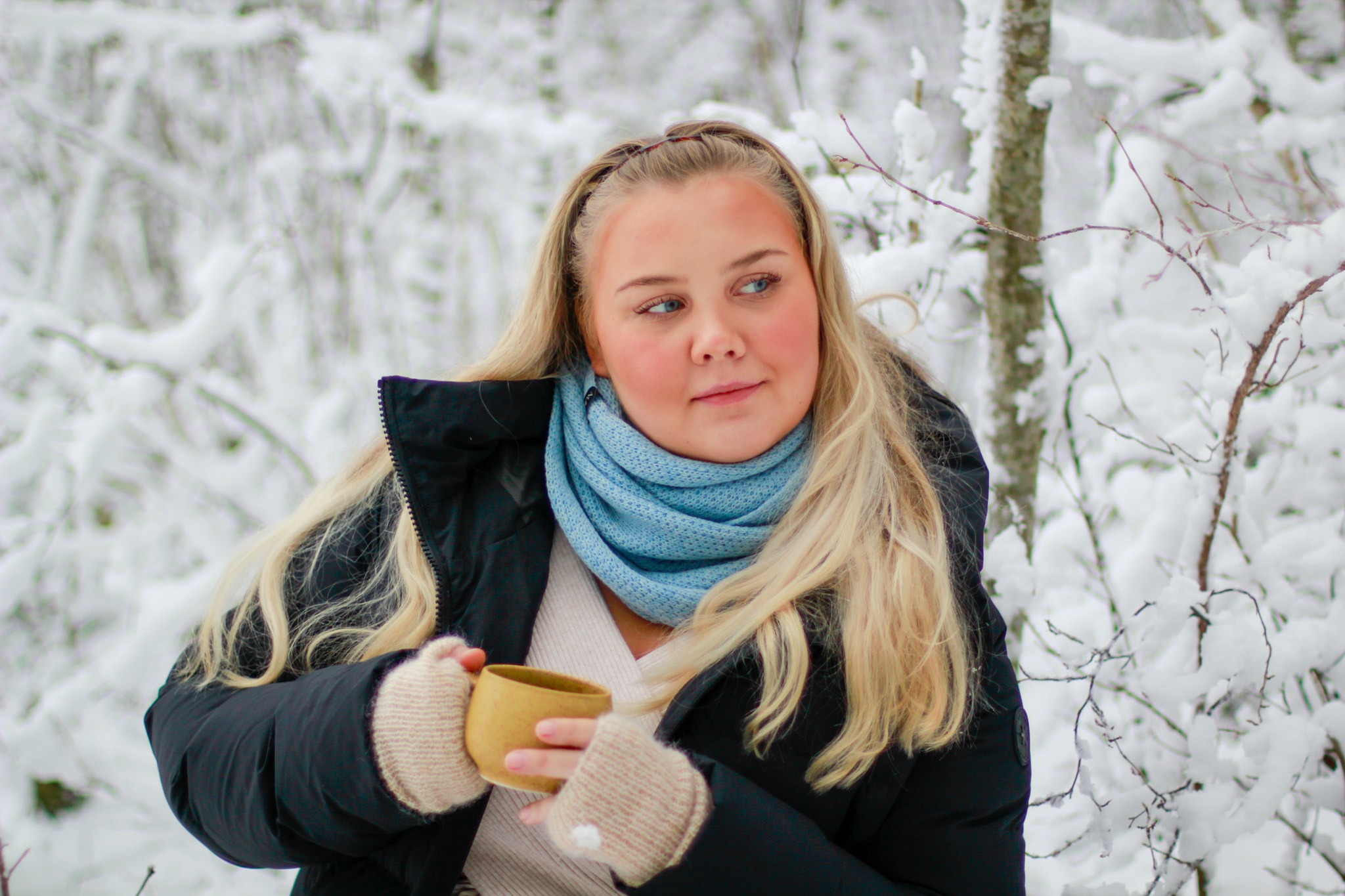 Tuubi-Lotta-sininen Kotimaisia käsintehtyjä asusteita